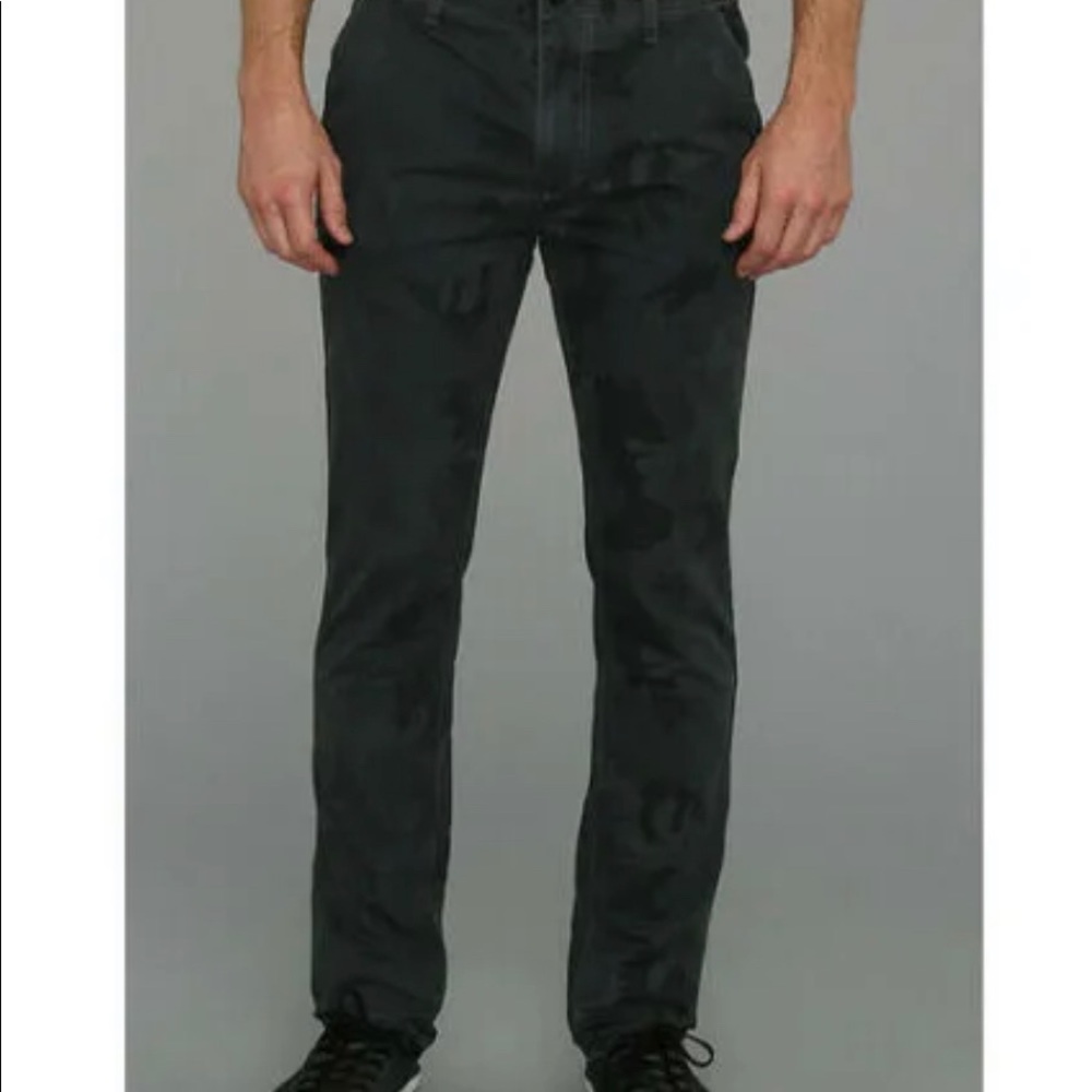 Joe's Jeans Men's Camo Trouser in Rodney